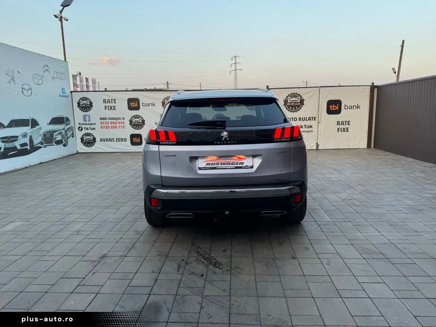 Peugeot 3008 2017 10 1.2
