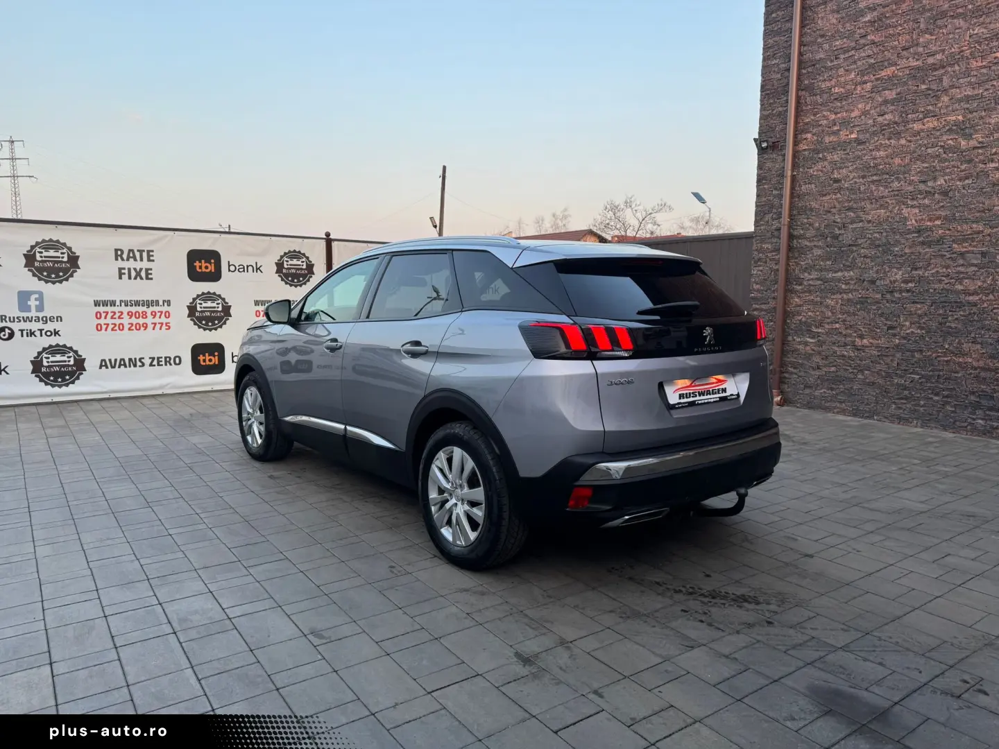 Peugeot 3008 2017 10 1.2