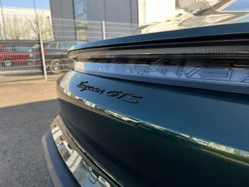 PORSCHE Taycan GTS