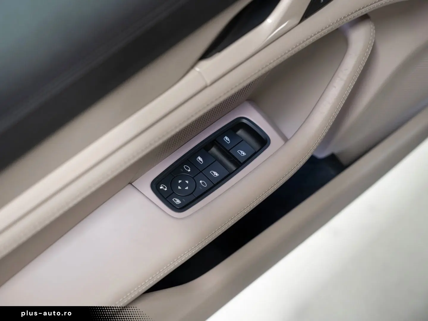 PORSCHE Taycan 4 Cross Turismo