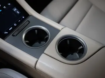 PORSCHE Taycan 4 Cross Turismo