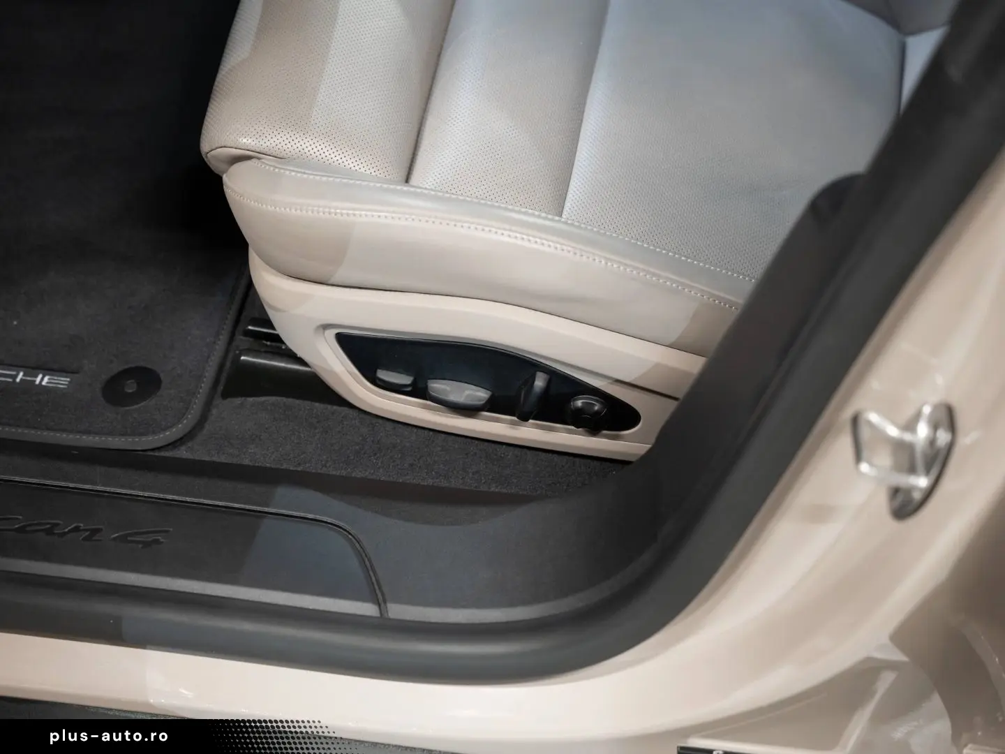 PORSCHE Taycan 4 Cross Turismo