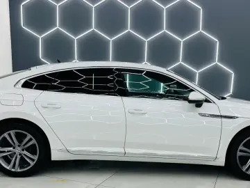 VOLKSWAGEN ARTEON 2017 2.0D E6 R-LINE Garantie 12 Luni Rate