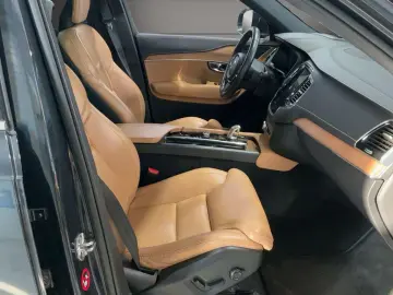 Volvo XC 90 T8