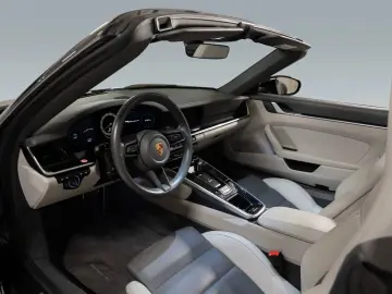 PORSCHE 992 Carrera 4 Cabriolet Abstandsregeltempostat