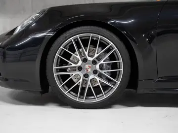 PORSCHE 992 Carrera 4 Cabriolet Abstandsregeltempostat