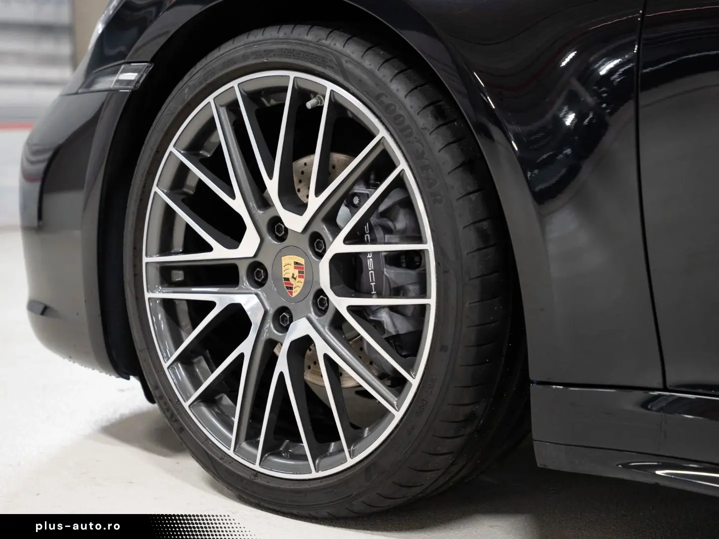 PORSCHE 992 Carrera 4 Cabriolet Abstandsregeltempostat