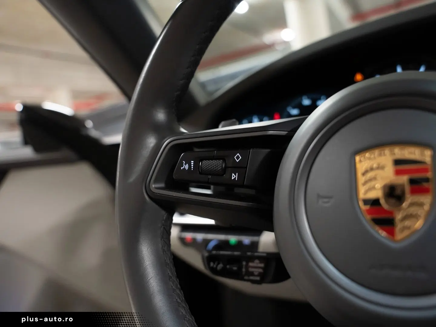 PORSCHE 992 Carrera 4 Cabriolet Abstandsregeltempostat