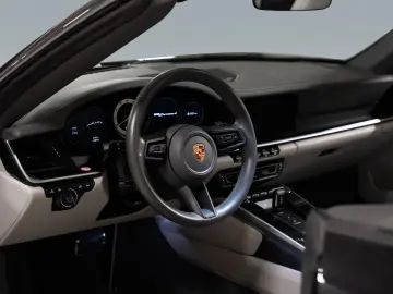 PORSCHE 992 Carrera 4 Cabriolet Abstandsregeltempostat