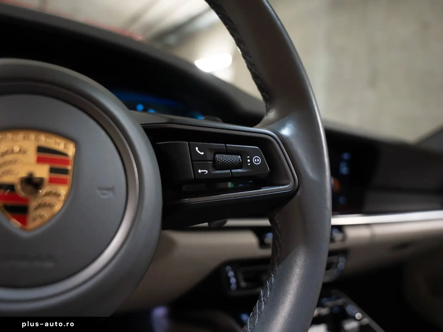 PORSCHE 992 Carrera 4 Cabriolet Abstandsregeltempostat