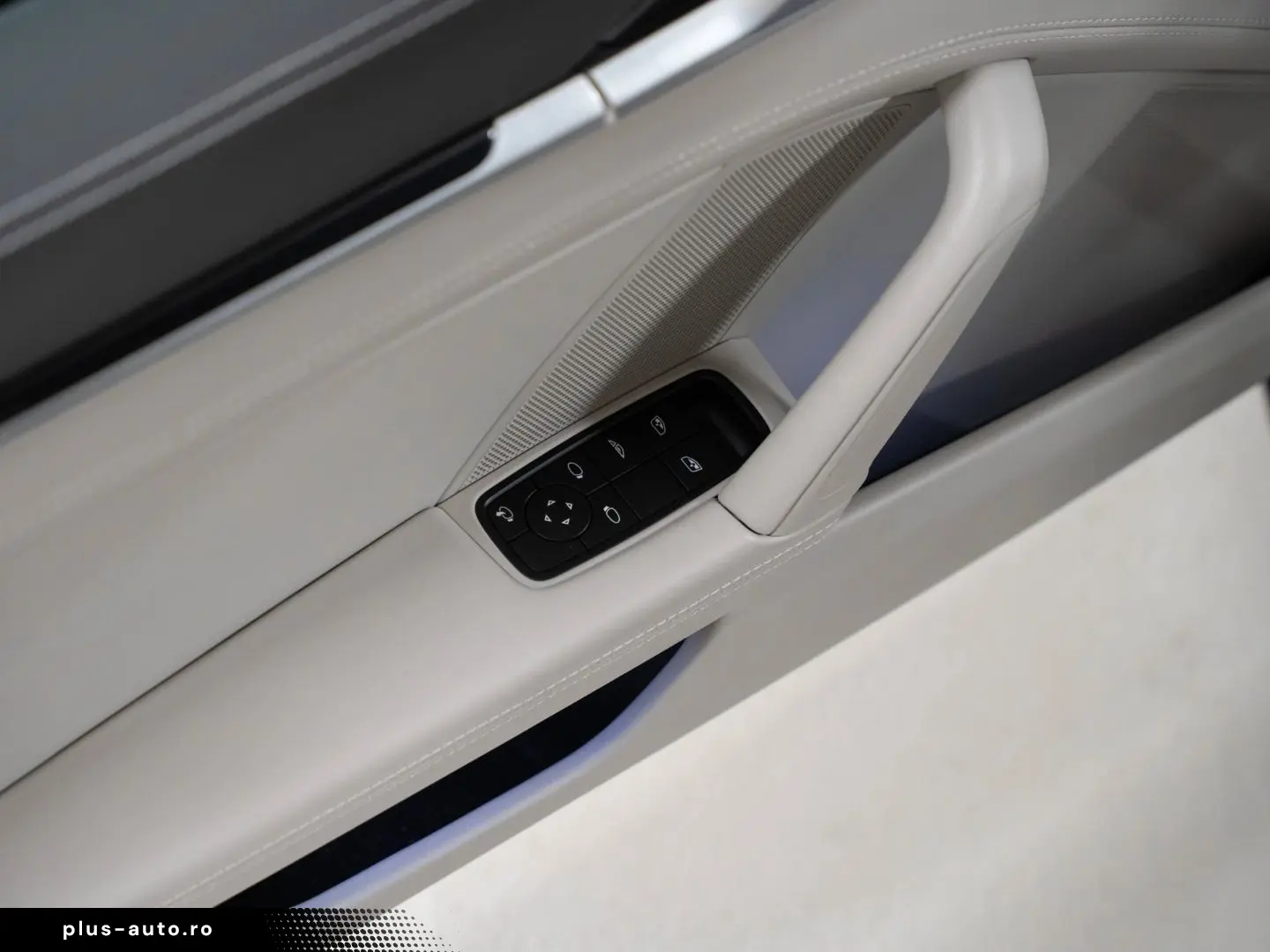 PORSCHE 992 Carrera 4 Cabriolet Abstandsregeltempostat