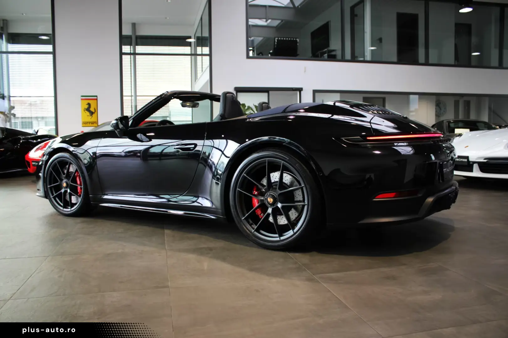 Porsche 992 911 CARRERA GTS T-HYBRID CABRIO E