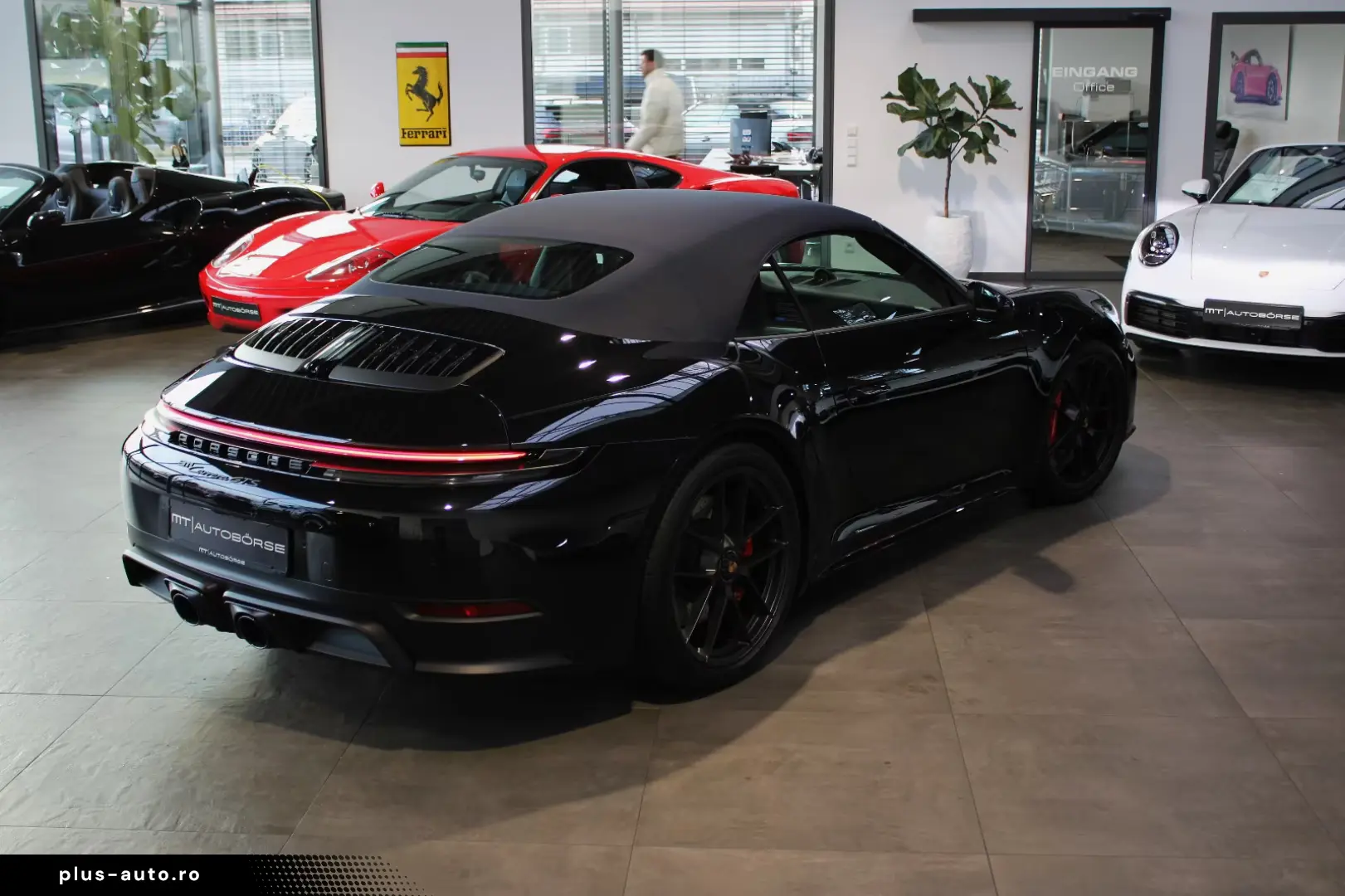 Porsche 992 911 CARRERA GTS T-HYBRID CABRIO E