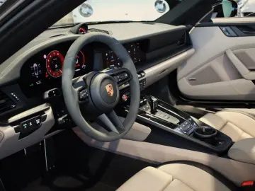 Porsche 992 911 CARRERA GTS T-HYBRID CABRIO E