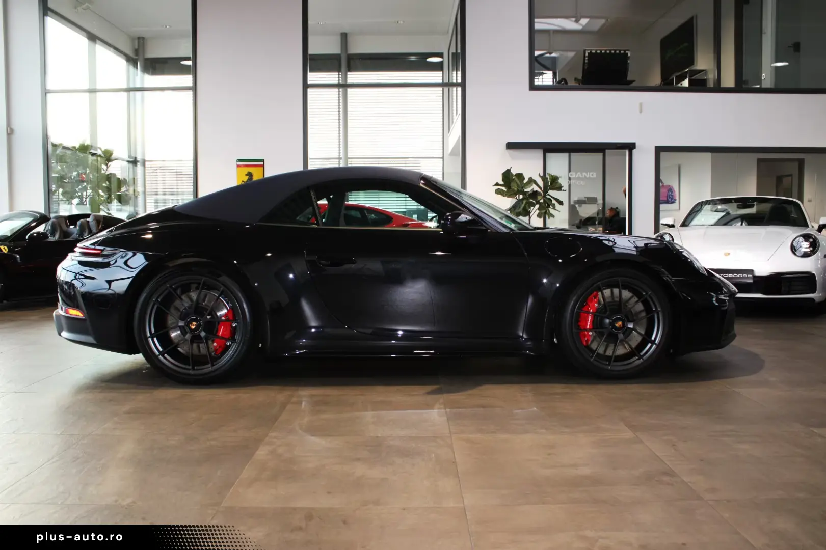 Porsche 992 911 CARRERA GTS T-HYBRID CABRIO E