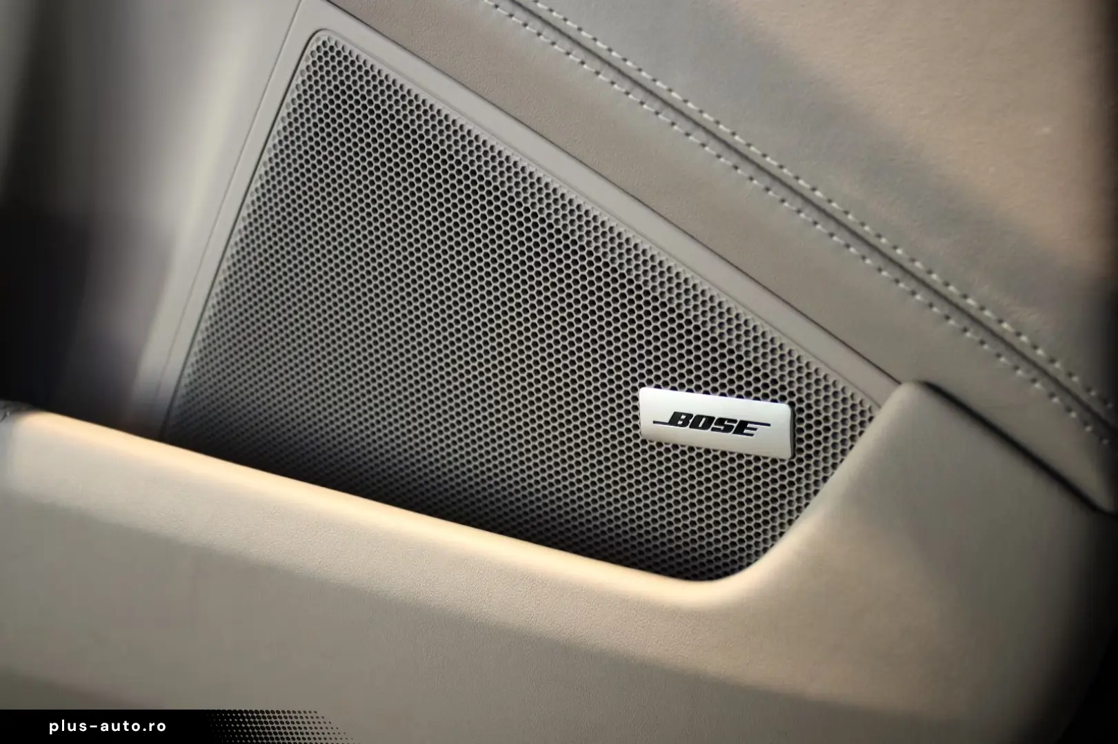 Porsche 992 911 CARRERA GTS T-HYBRID CABRIO E