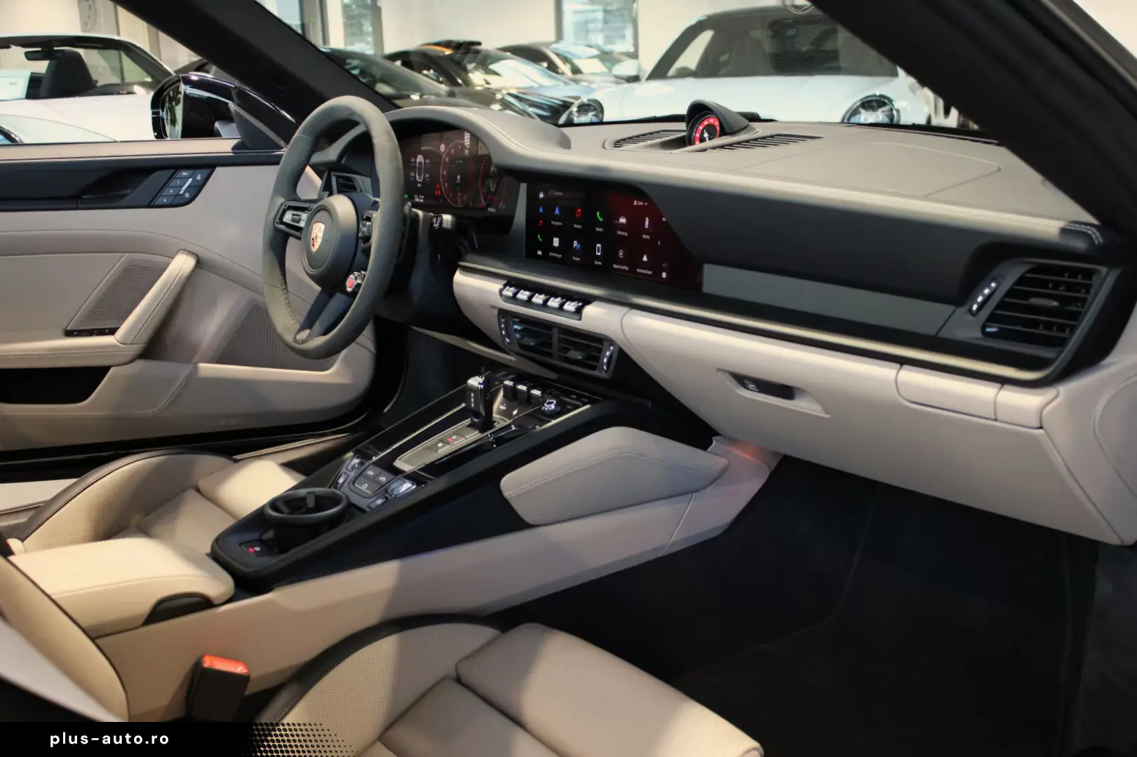 Porsche 992 911 CARRERA GTS T-HYBRID CABRIO E