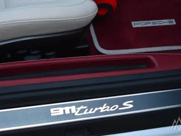 PORSCHE 911 Turbo S Cabriolet  Exlcusive Manufaktur