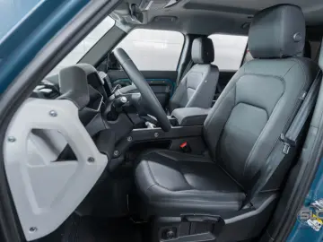 Land Rover Defender 110 S D200 Air Suspension ACC 360