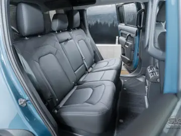 Land Rover Defender 110 S D200 Air Suspension ACC 360