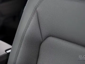 Land Rover Defender 110 S D200 Air Suspension ACC 360