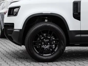 Land Rover Defender 110 S D200 AHK  19  LM Black  Sitzheizu