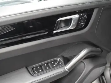 Porsche Cayenne Tiptronic S BOSE PANO SPORT