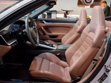 Porsche 992 .2 CARRERA CABRIOLET