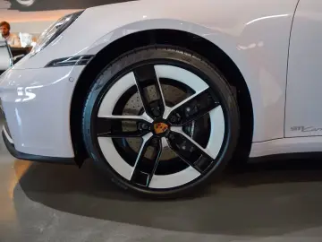 Porsche 992 .2 CARRERA CABRIOLET