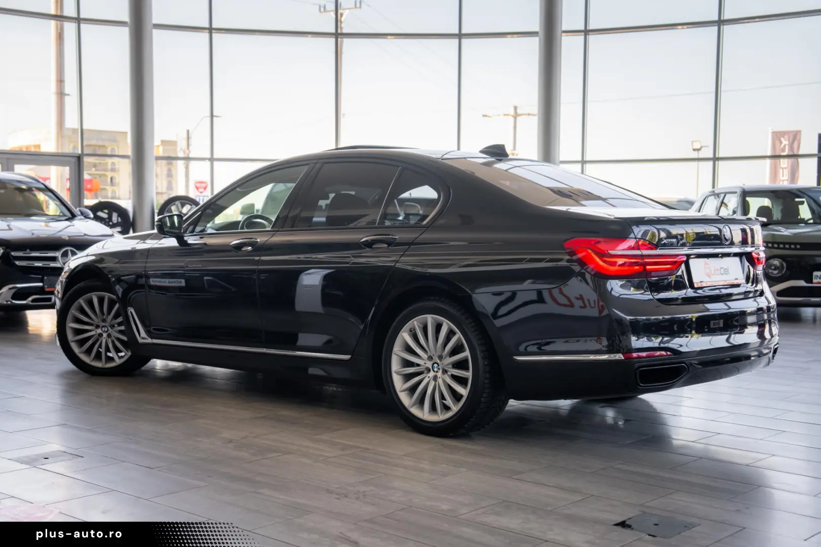 BMW Seria 7 740d xDrive Sport-Automatic
