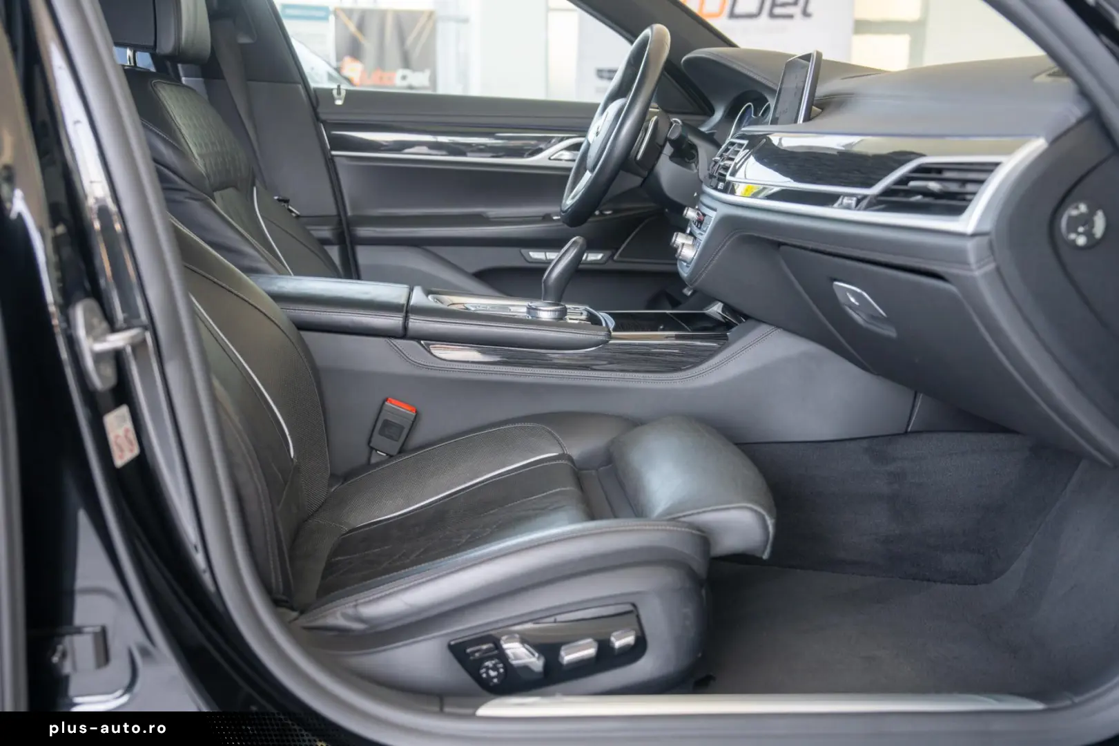 BMW Seria 7 740d xDrive Sport-Automatic