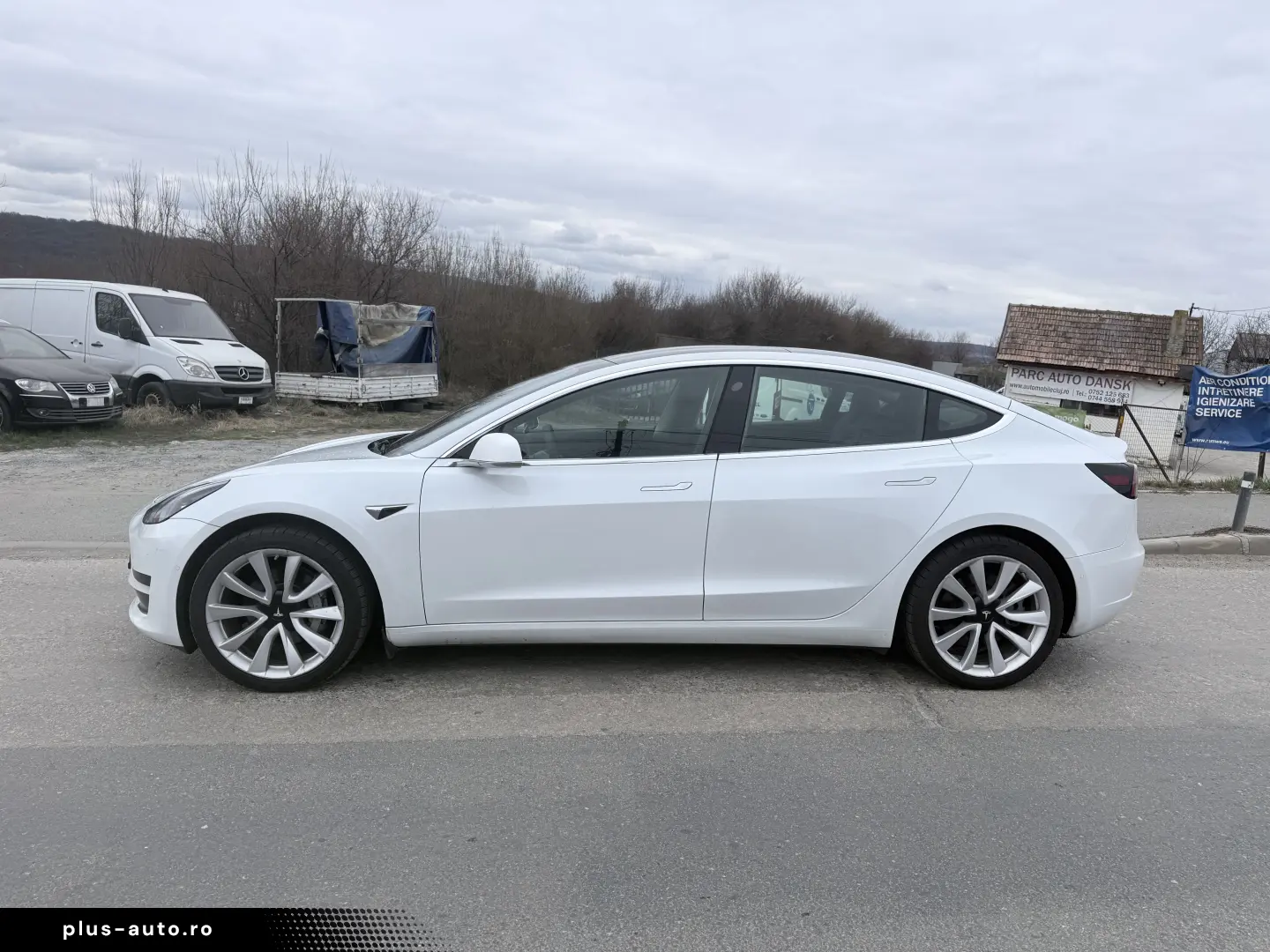 Tesla 3 standart range plus