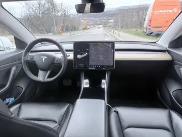 Tesla 3 standart range plus
