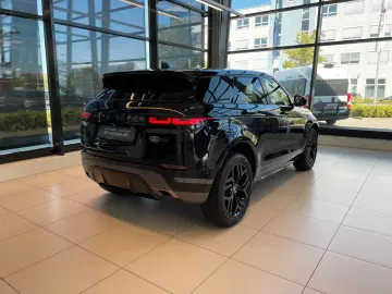 Land Rover R-Dynamic SE  Pano Winter 20  Black Keyless ACC