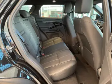 Land Rover R-Dynamic SE  Pano Winter 20  Black Keyless ACC