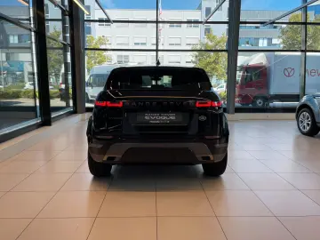 Land Rover R-Dynamic SE  Pano Winter 20  Black Keyless ACC