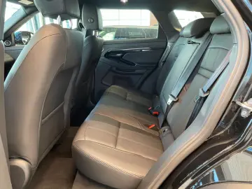 Land Rover R-Dynamic SE  Pano Winter 20  Black Keyless ACC