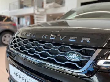 Land Rover R-Dynamic SE  Pano Winter 20  Black Keyless ACC