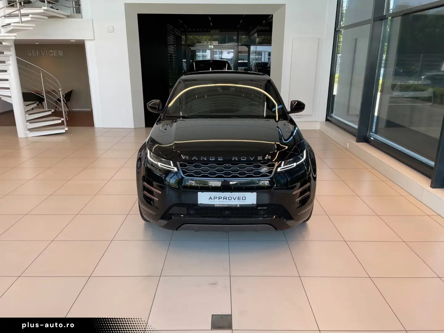 Land Rover R-Dynamic SE  Pano Winter 20  Black Keyless ACC