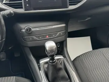 Peugeot 308 2015 10 1.6 Diesel Euro 6