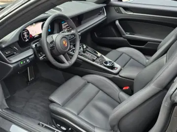 PORSCHE 992Carrera Coupe EGSD Bose Kamera360 SpoSitze Lk