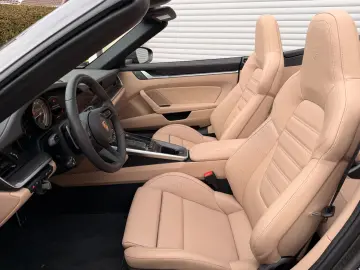 PORSCHE 992 911 Turbo S Cabriolet SITZKÜHLUNG MWST
