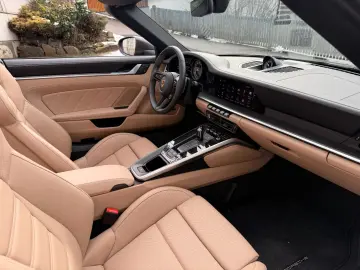 PORSCHE 992 911 Turbo S Cabriolet SITZKÜHLUNG MWST