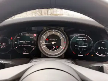 PORSCHE 992 911 Turbo S Cabriolet SITZKÜHLUNG MWST