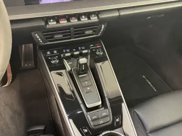 PORSCHE 911 992.2 Carrera Cabrio  BOSE Sportabgas Sport