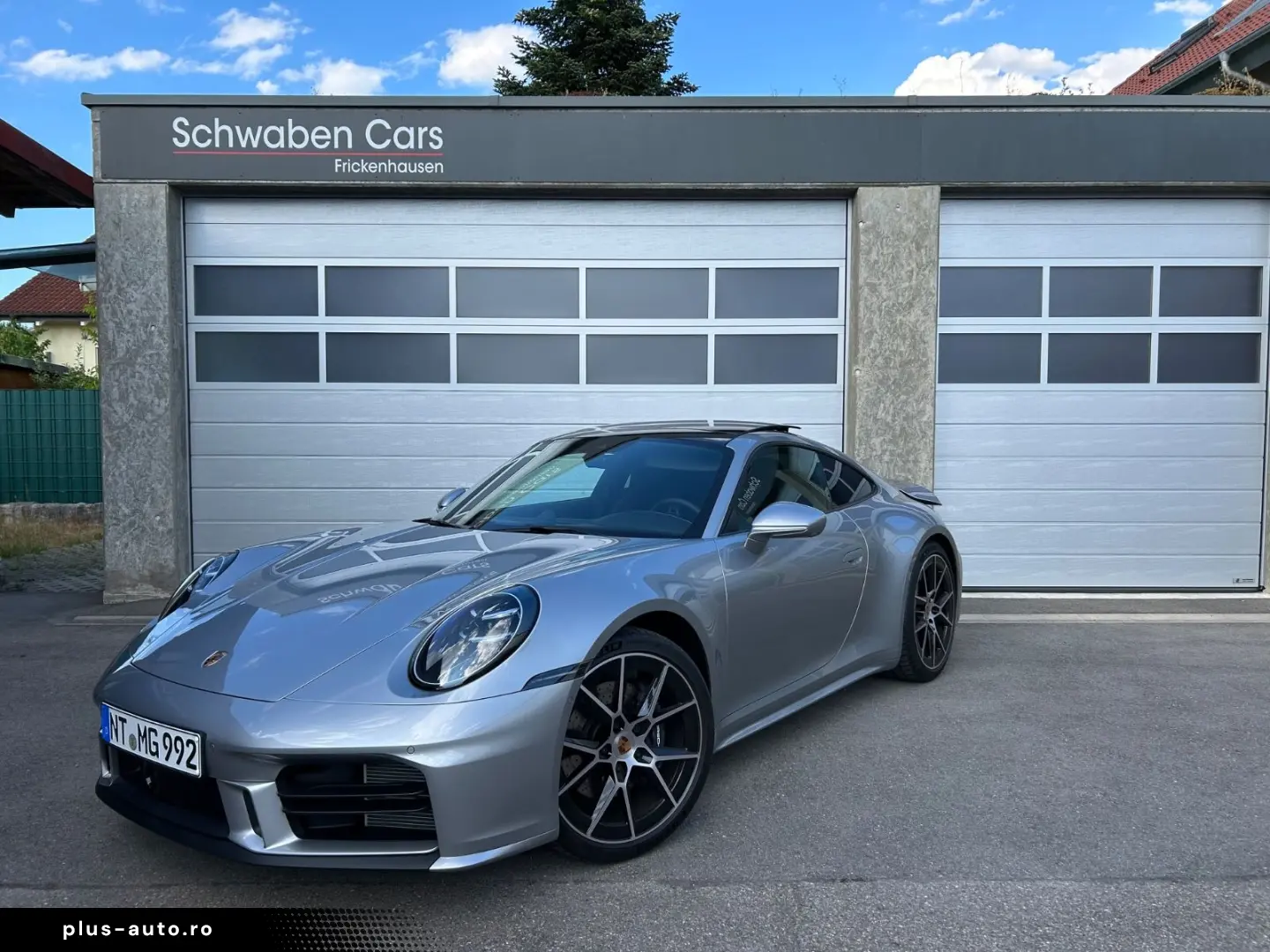 PORSCHE 992.2 Carrera Sportpaket Schiebedach ACC 18-Wege