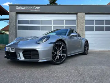 PORSCHE 992.2 Carrera Sportpaket Schiebedach ACC 18-Wege
