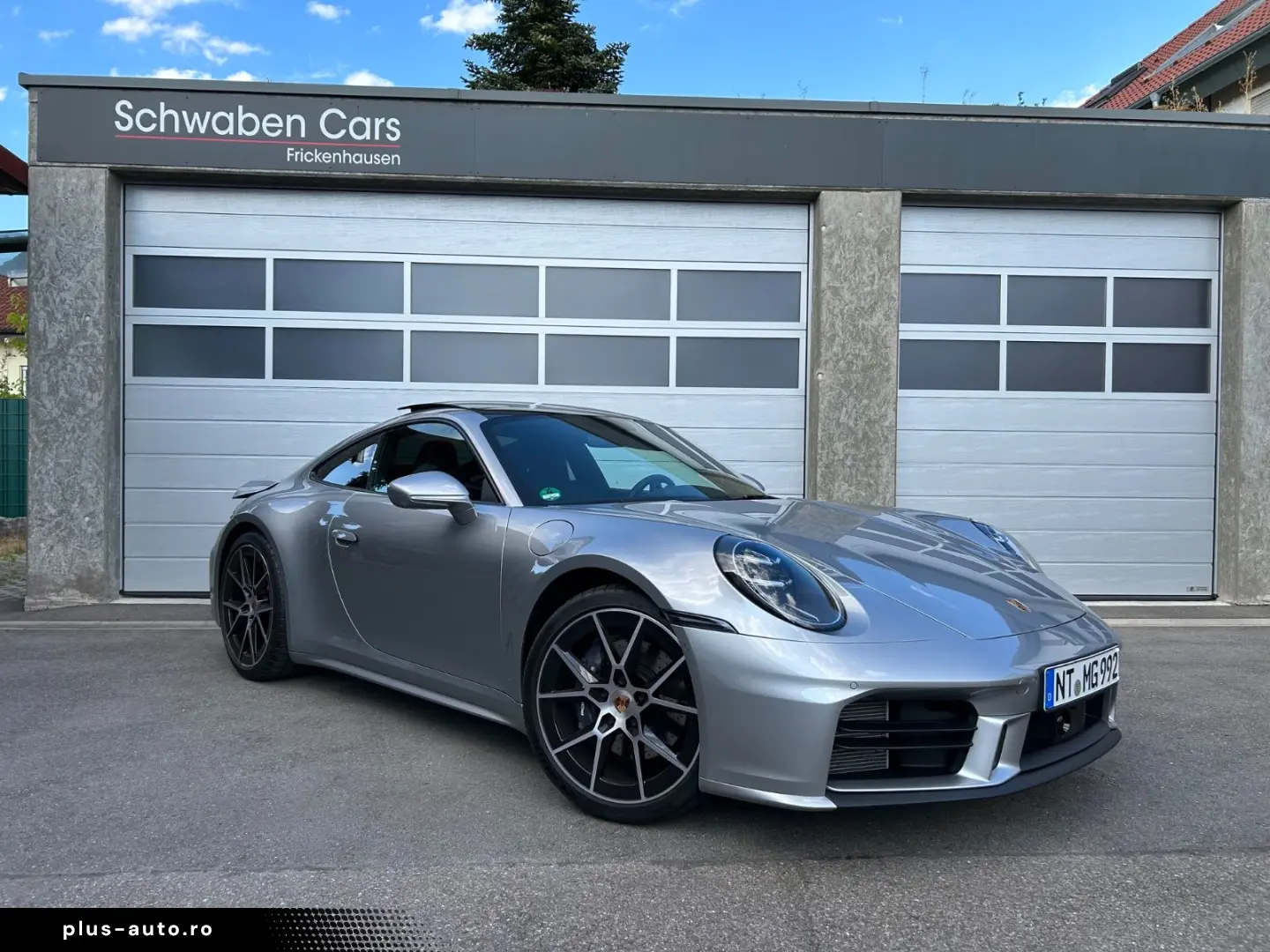 PORSCHE 992.2 Carrera Sportpaket Schiebedach ACC 18-Wege