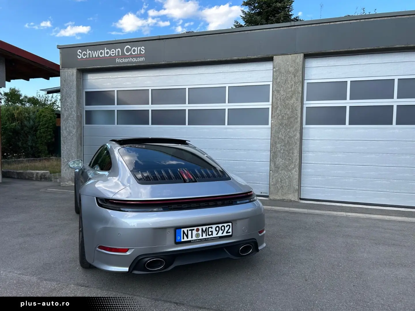 PORSCHE 992.2 Carrera Sportpaket Schiebedach ACC 18-Wege
