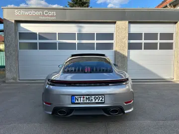 PORSCHE 992.2 Carrera Sportpaket Schiebedach ACC 18-Wege